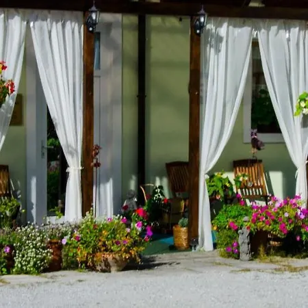 Family Boutique Trubarjev 4*